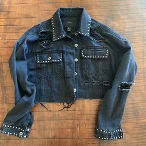 Distressed cropped denim jacket